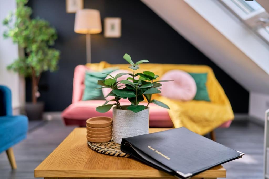 York City Central Apartment And Coffee Shop Ngoại thất bức ảnh